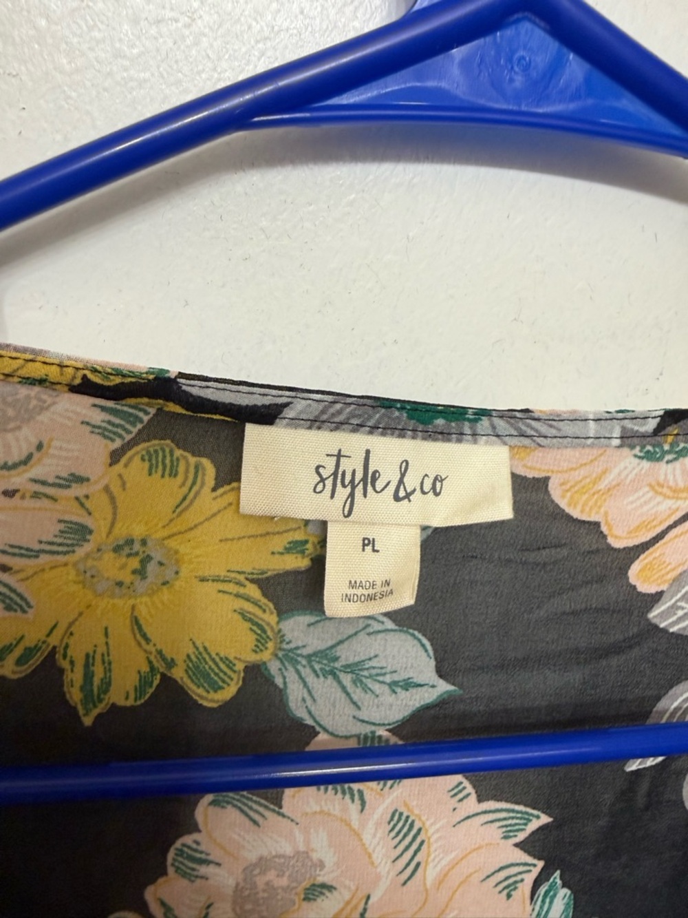 Style & Co Gray Floral Top with Yellow & Peach Blooms